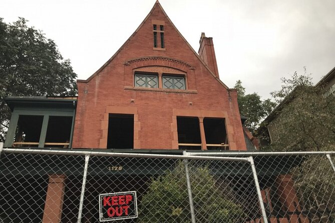 Awesome Denver Ghost Hunt: Mile High - A Smartphone-Run Ghost Hunt in Denver’s Landmark Zone