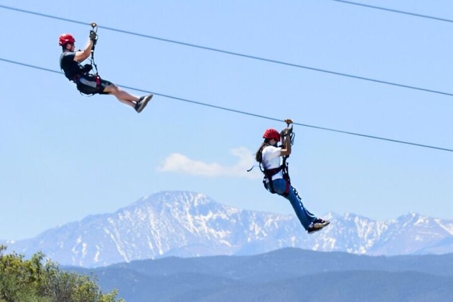Castle Rock: The EDGE Zipline Tour - Group size and guiding style: why small feels safer and more fun