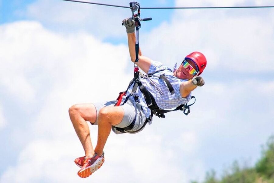 Castle Rock: The EDGE Zipline Tour - What to bring (and what actually matters)