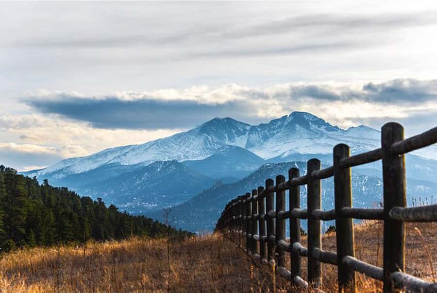 Denver/Boulder: Rocky Mountain National Park Tour - Picnic lunch in the park, plus the Estes Park winter swap