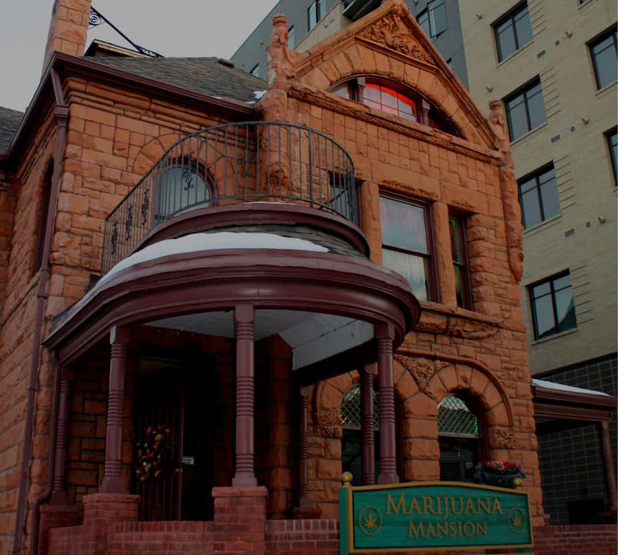 Denver: Denver Terrors Guided Ghost Tour - Acacia Apartments: tragic events turned into a chilling story stop