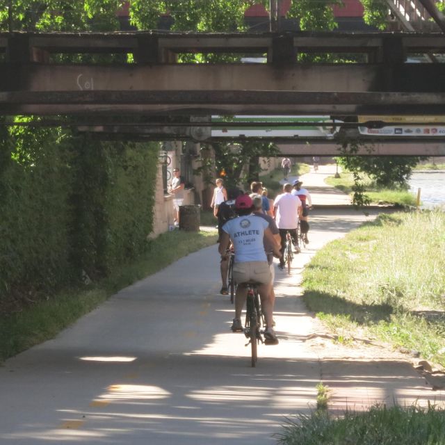 Denver: Downtown Bike Tour - Downtown Denver in 10 Miles of Mostly Flat Riding