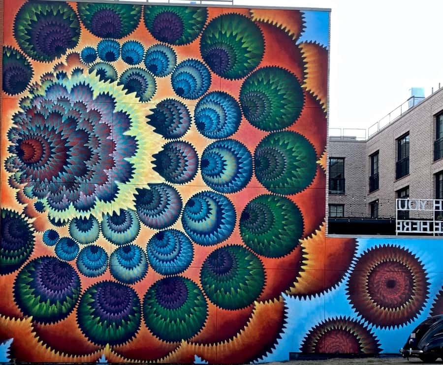 Denver: RiNo Art District Graffiti and Street Art Tour - The guide experience: English and Spanish, plus teaching energy
