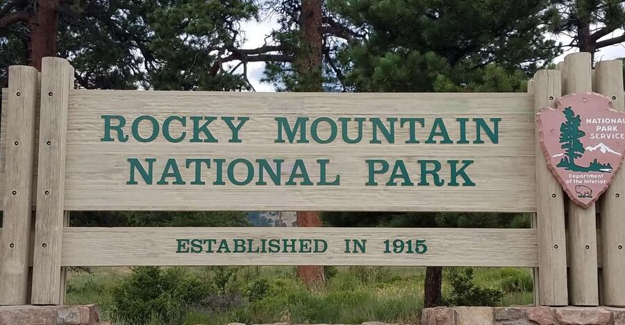 Denver: Rocky Mountain National Park Tour with Picnic Lunch - Meeting up at Union Station and what the small-group day feels like