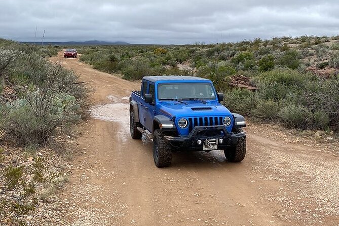 Private Full DayJeep Tour Garden of Gods Pike's Peak from Denver - Denver to red rocks and a 14,000-foot summit