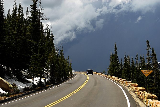 Private Tour of the Rocky Mountain National Park From Denver - Alpine Visitors Center in summer: Views and the alpine tundra story